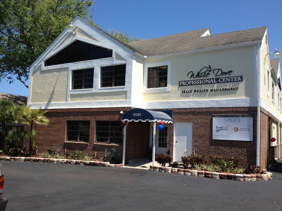 13201 Walsingham Rd, Largo, FL 33774