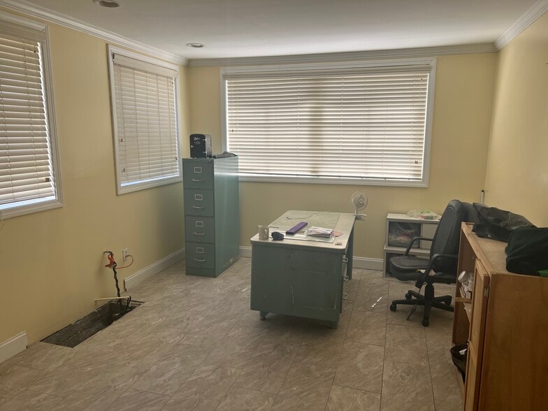 66 Southgate St, Worcester, MA for lease - Building Photo - Image 2 of 9