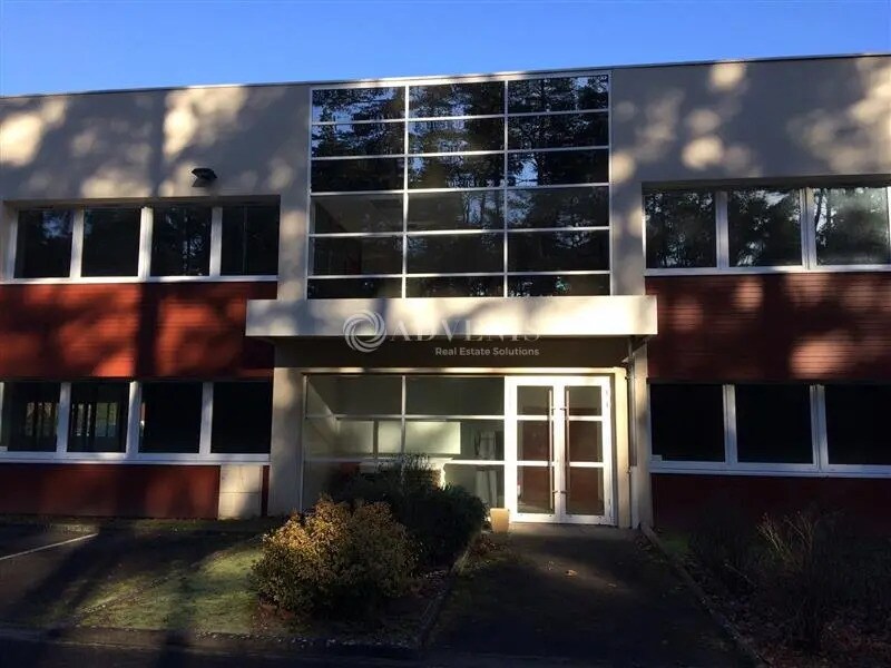 Office in Vendôme for lease Building Photo- Image 1 of 9