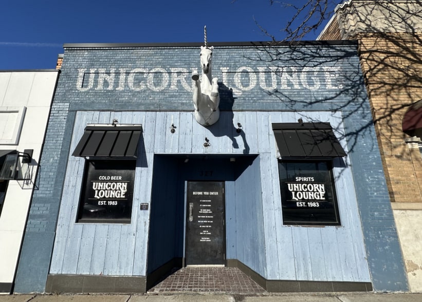 327 E Grand River Ave, Lansing, MI for lease - Building Photo - Image 1 of 5