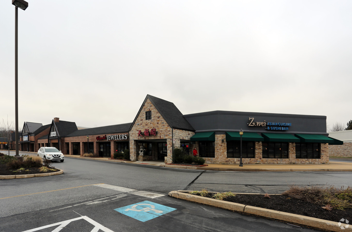 229 W Lincoln Hwy, Exton, PA 19341 - Whiteland Towne Center | LoopNet