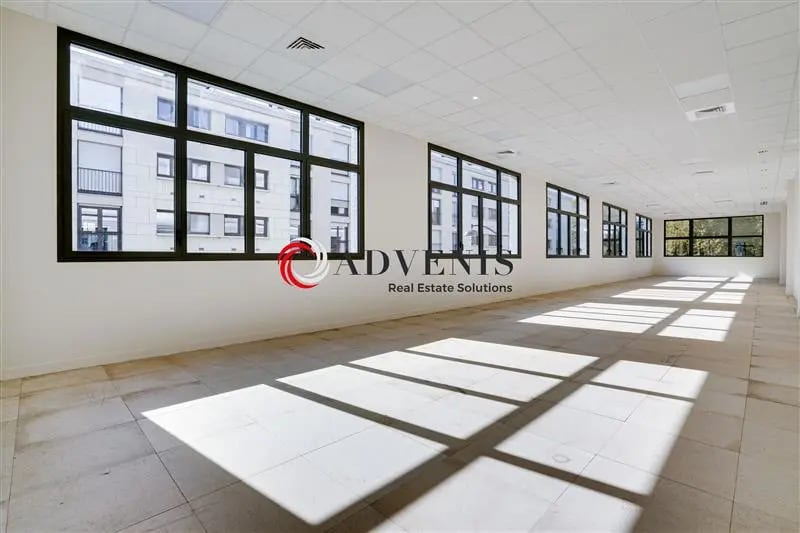 Office in Joinville-le-Pont for lease - Building Photo - Image 2 of 10