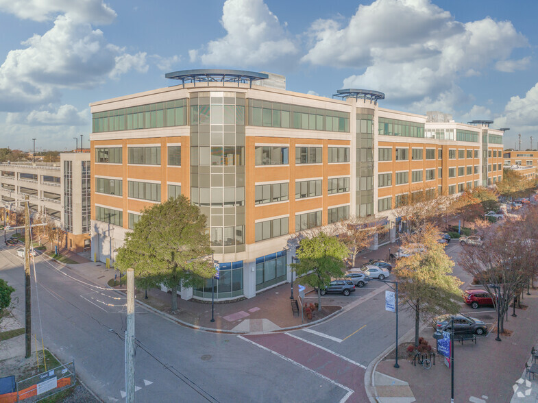 4111 Monarch Way, Norfolk, VA for lease - Building Photo - Image 1 of 12