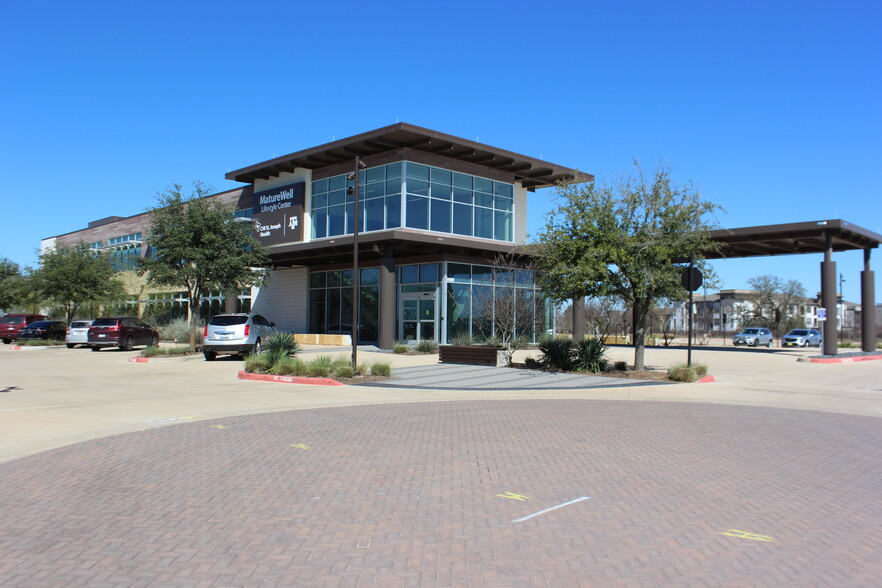 3989 N Shore Dr, Bryan, TX for lease - Building Photo - Image 1 of 21