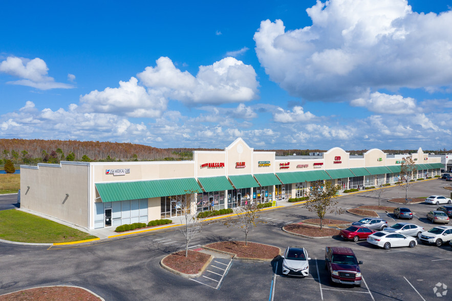 Shopping at Walmart Supercenter on Osceola Pkwy in Kissimmee, Florida -  Store 2881 