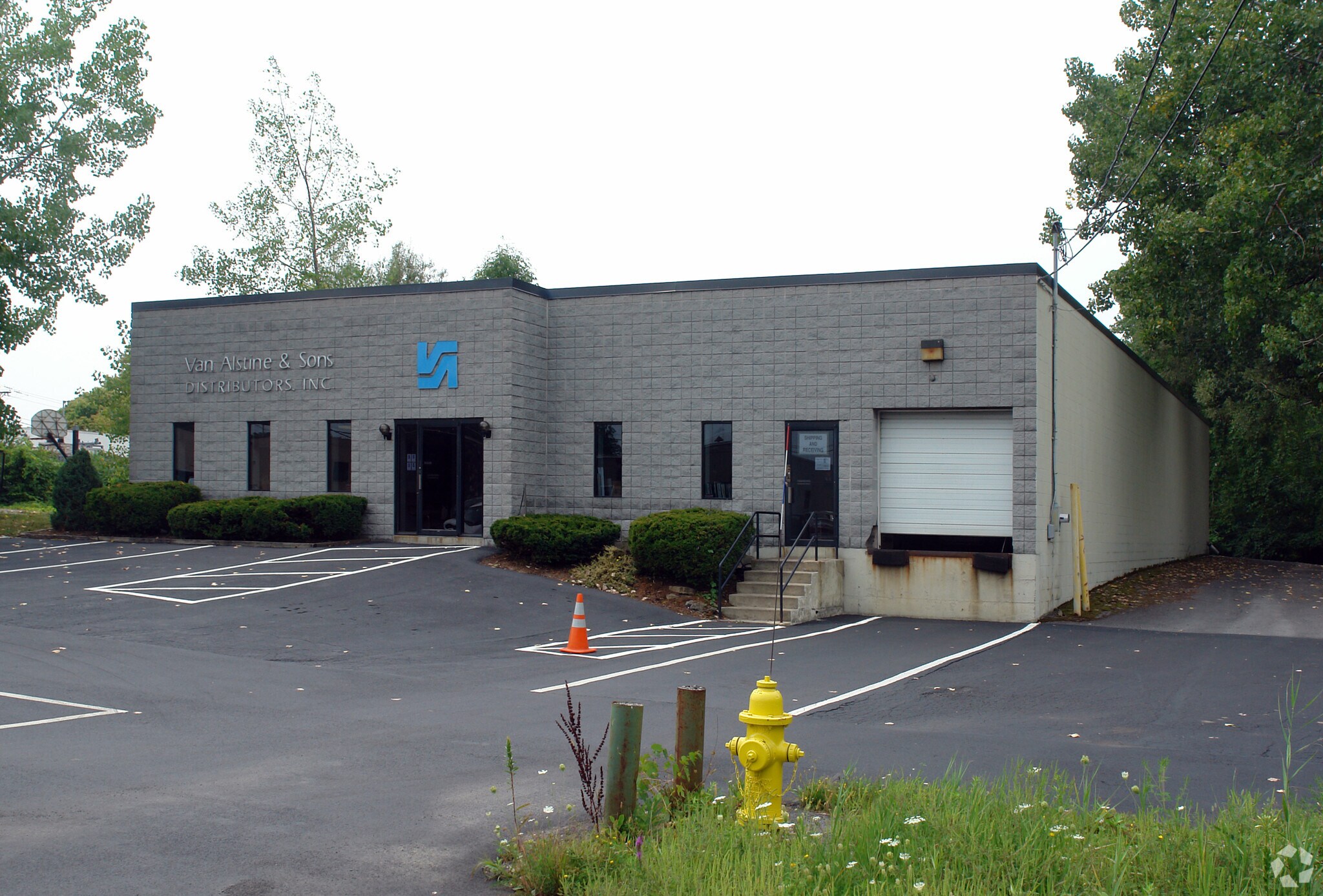 6805 Newbrook Ave, East Syracuse, NY for sale Primary Photo- Image 1 of 1