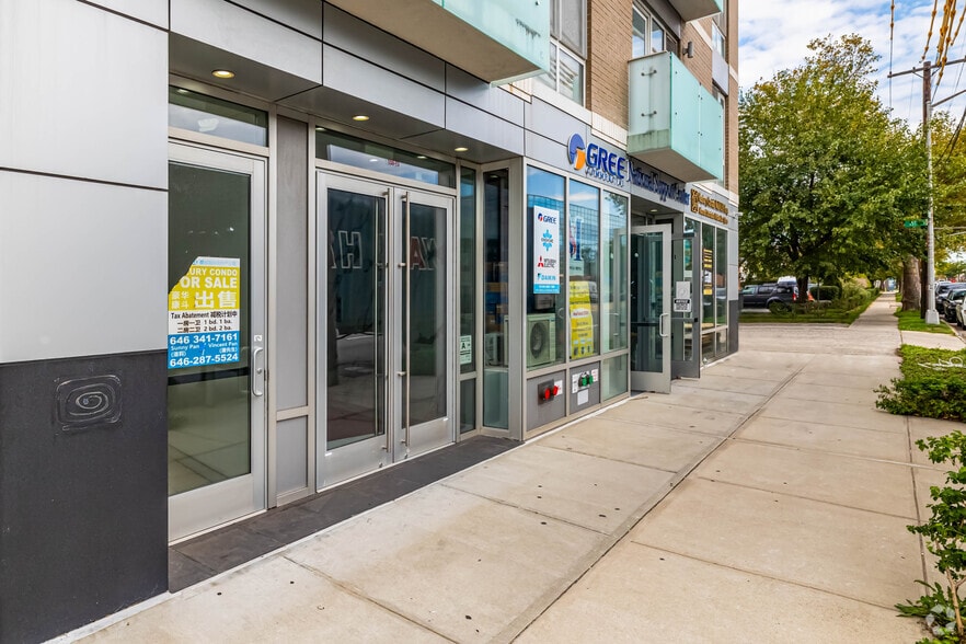 15815 Union Tpke, Fresh Meadows, NY for sale - Building Photo - Image 2 of 7