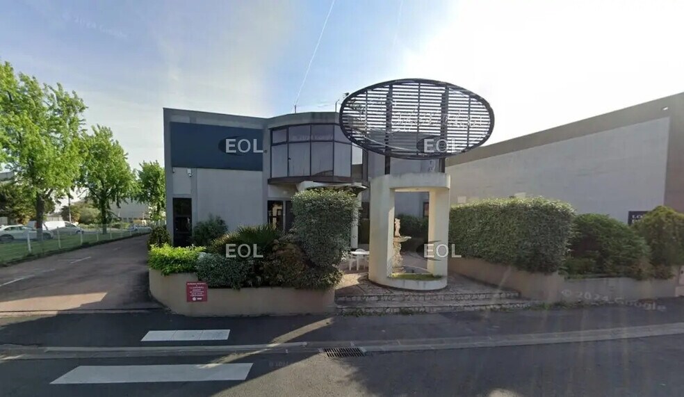 Flex in Champigny-sur-Marne for lease - Building Photo - Image 1 of 13