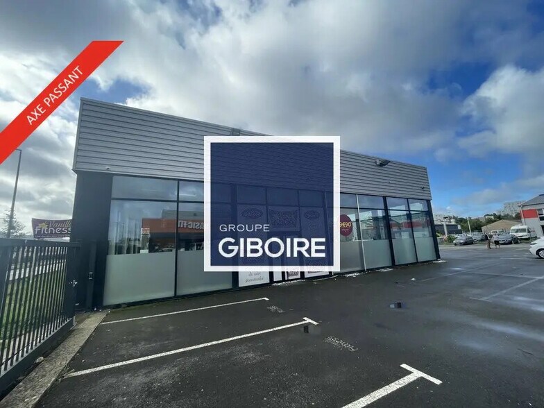 Industrial in Rennes for lease - Building Photo - Image 1 of 12
