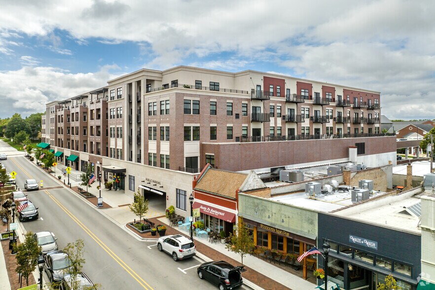 400 N Main St, Glen Ellyn, IL for lease - Building Photo - Image 2 of 5