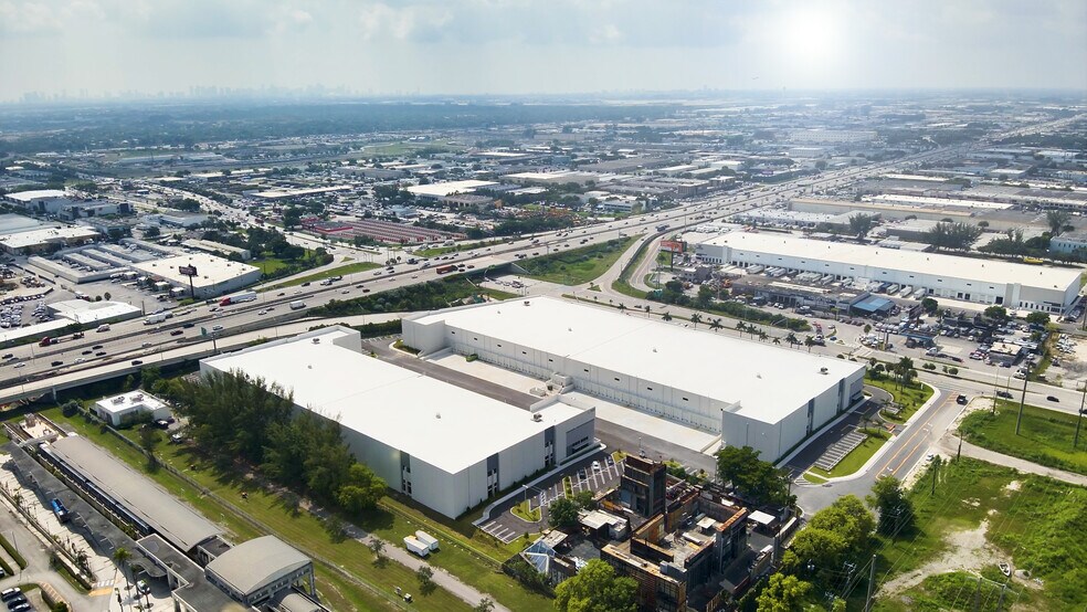 7400 NW 79th Ave, Medley, FL for lease - Building Photo - Image 3 of 12