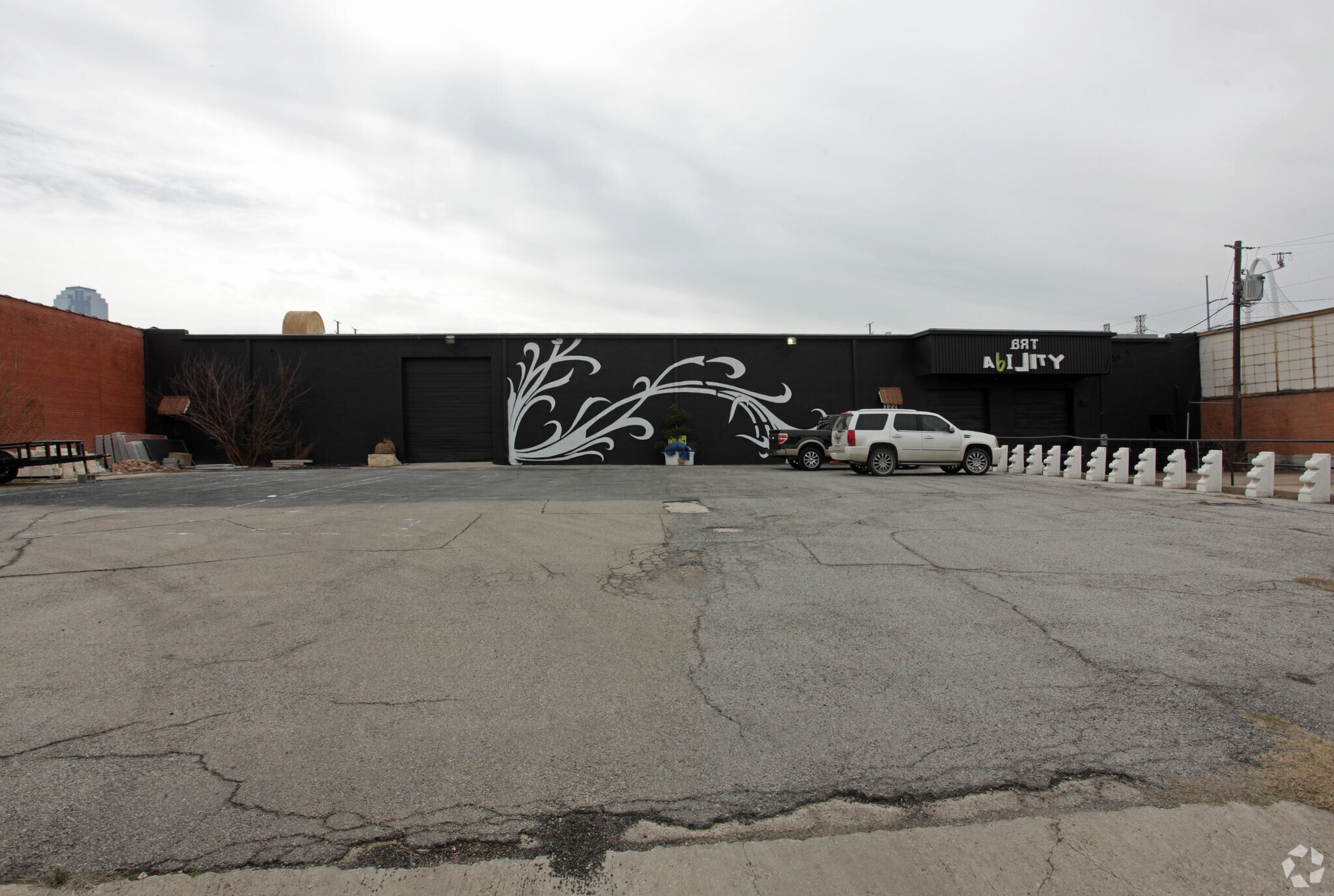 120-122 Pittsburg St, Dallas, TX for sale Primary Photo- Image 1 of 1