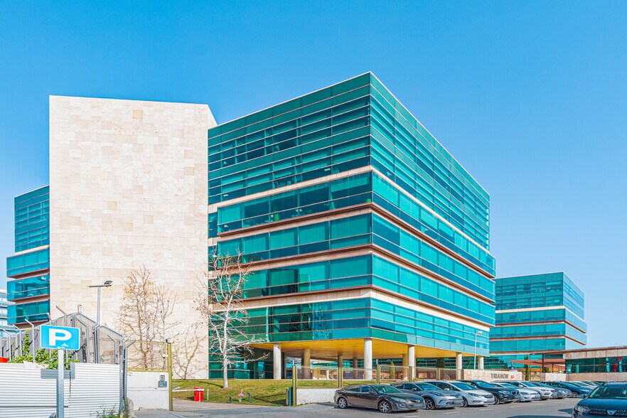 Vía Poblados, 9 - 11, Madrid, Madrid for lease - Floor Plan - Image 1 of 24