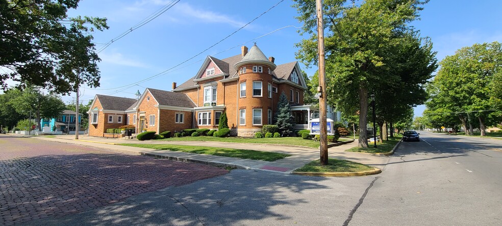 403 W 8th St, Anderson, IN for sale - Building Photo - Image 2 of 42