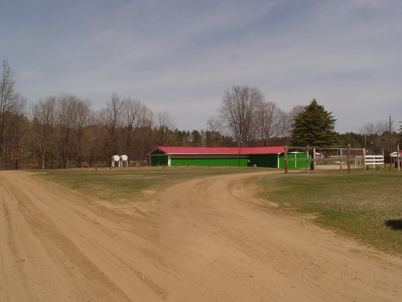 3295 W Sanilac Rd, Vassar, MI for sale - Primary Photo - Image 1 of 1