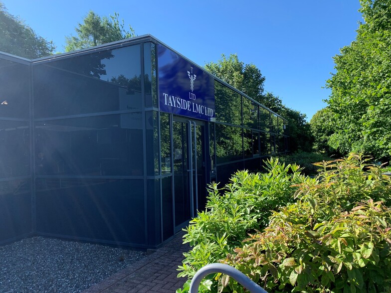 Gemini Crescent, Dundee for lease - Building Photo - Image 3 of 14