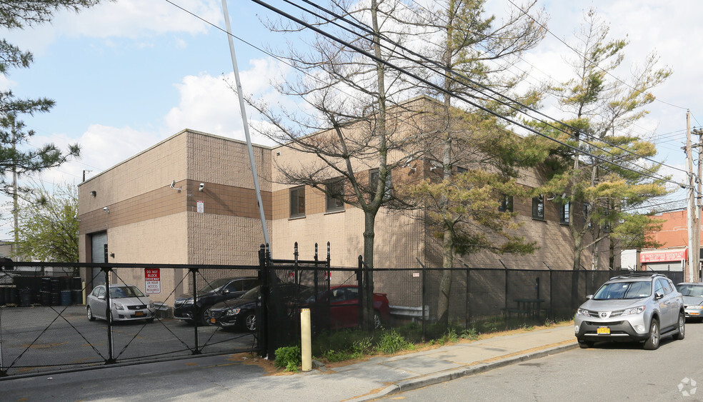 130 Sheridan Blvd, Inwood, NY for lease - Building Photo - Image 3 of 4