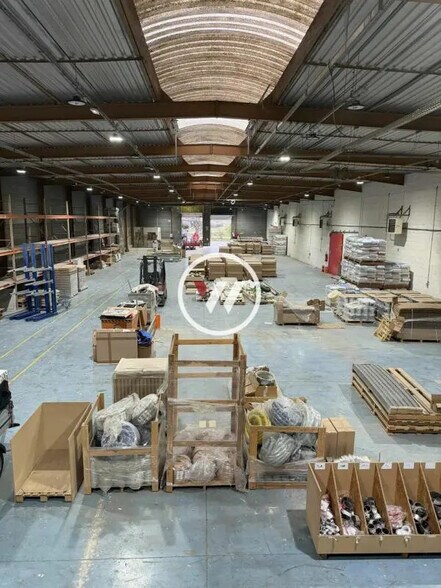 Industrial in Gonesse for lease - Interior Photo - Image 2 of 10