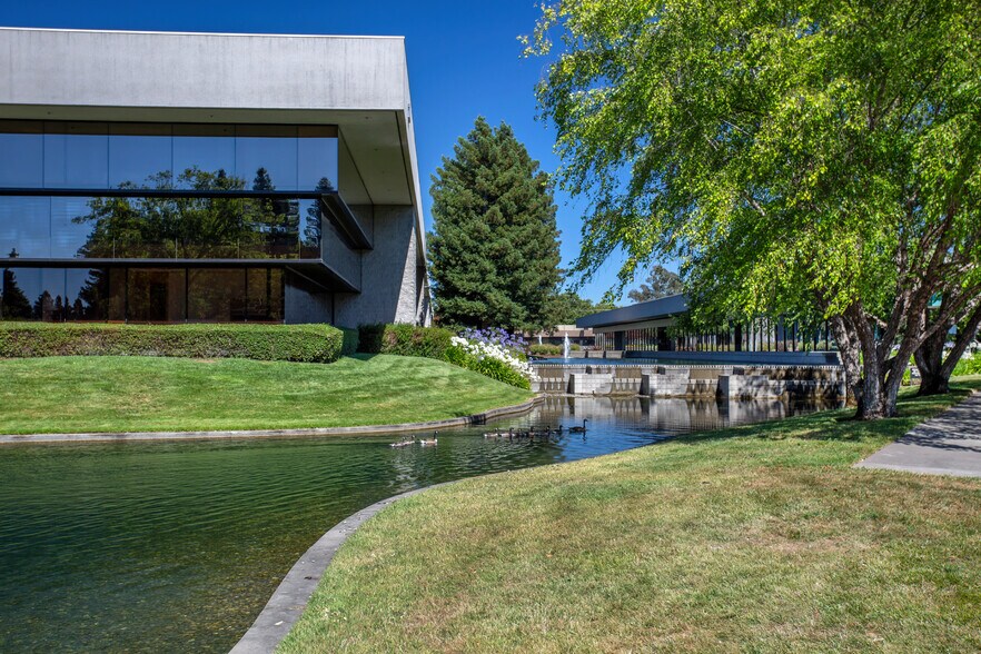 70 Stony Point Rd, Santa Rosa, CA for lease - Building Photo - Image 3 of 3