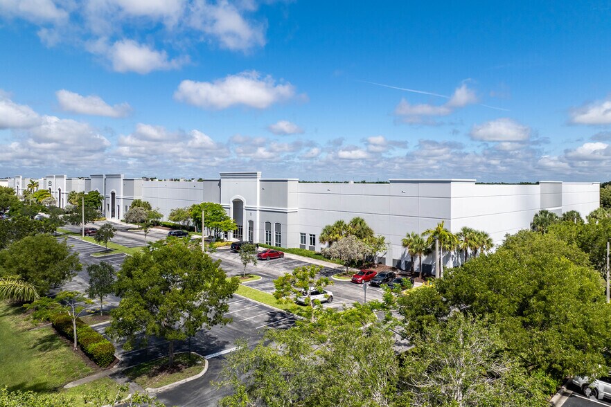 15351 SW 29th St, Miramar, FL for sale - Primary Photo - Image 1 of 1