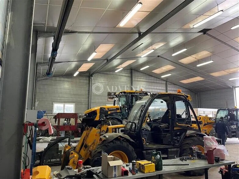 Flex in Thorigné-sur-Dué for sale - Building Photo - Image 3 of 5