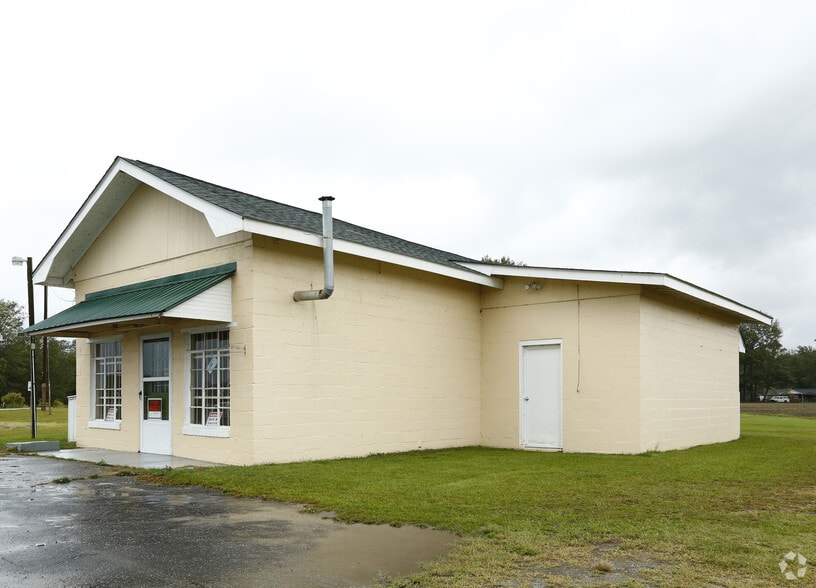 1024 Old Smithfield Rd, Goldsboro, NC 27530