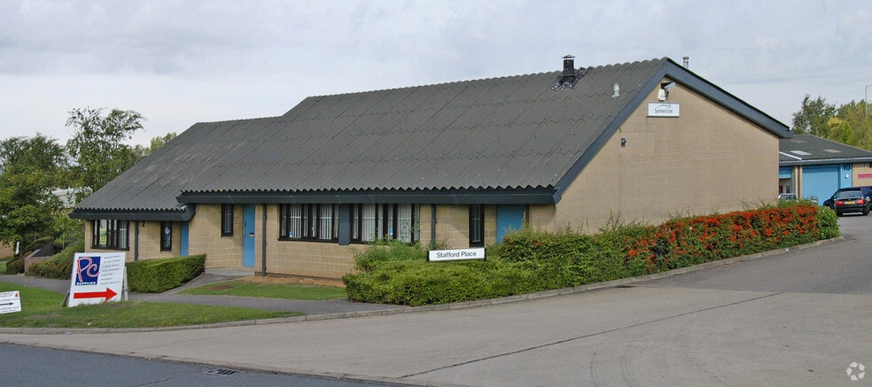 1-2 Stafford Pl, Northampton for lease - Primary Photo - Image 1 of 4