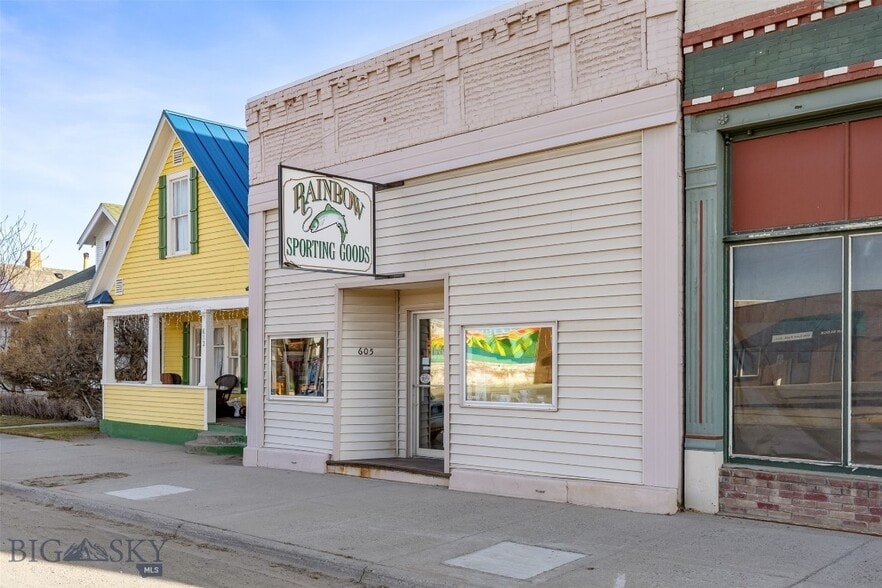 605 E Park Ave, Anaconda, MT for sale - Building Photo - Image 1 of 17