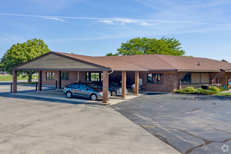 6233 Bankers Rd, Racine, WI for lease - Building Photo - Image 2 of 7
