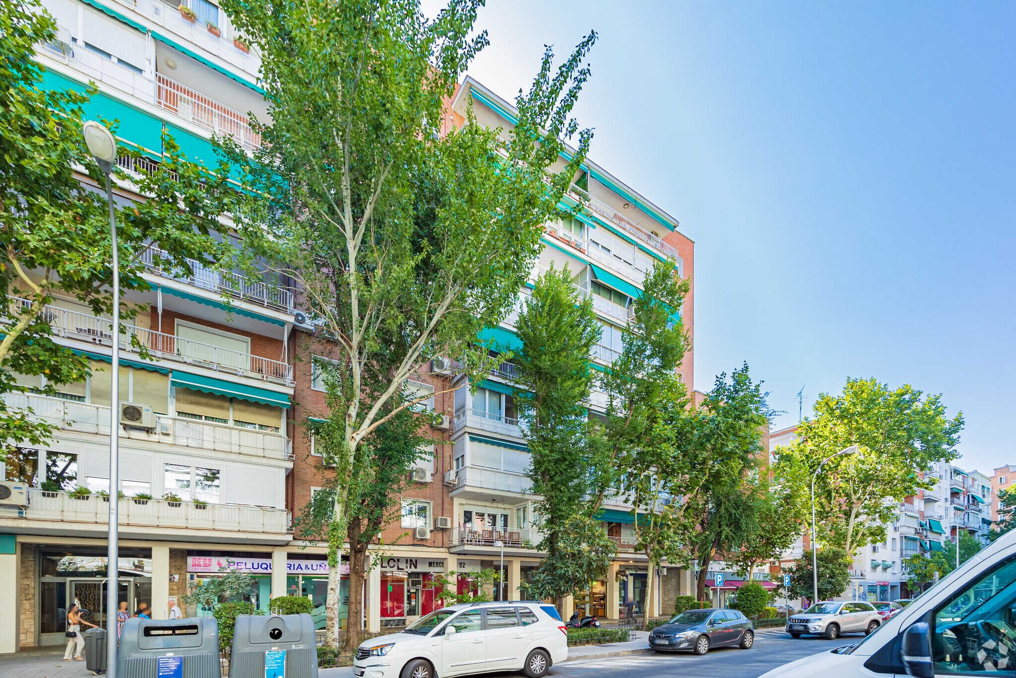 Avenida Bruselas, 62, Madrid, Madrid for sale Primary Photo- Image 1 of 1