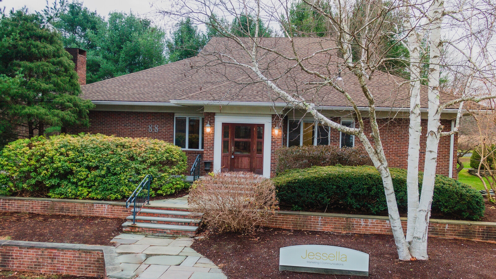 88 Hopmeadow St, Simsbury, CT 06070