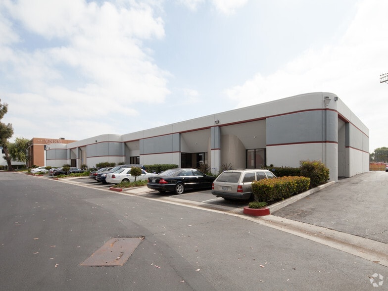 6423-6431 Alondra Blvd, Paramount, CA for lease - Building Photo - Image 2 of 3