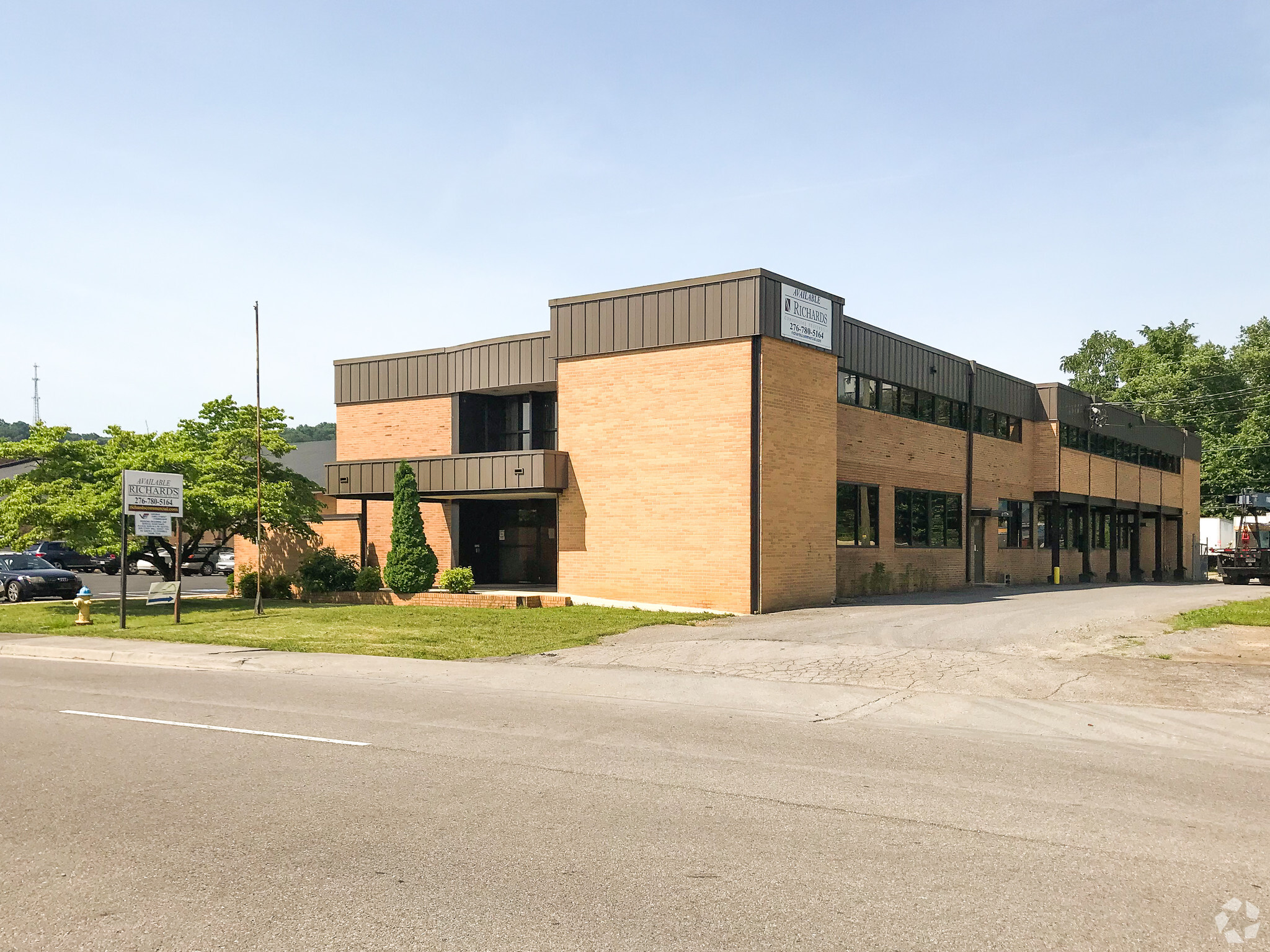 200 Bob Morrison Blvd, Bristol, VA for lease Building Photo- Image 1 of 8