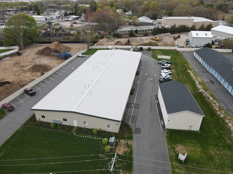 18 Nod Rd, Clinton, CT for sale - Building Photo - Image 1 of 1