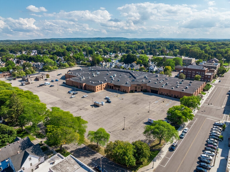 300 Main St, East Rochester, NY for lease - Building Photo - Image 2 of 36
