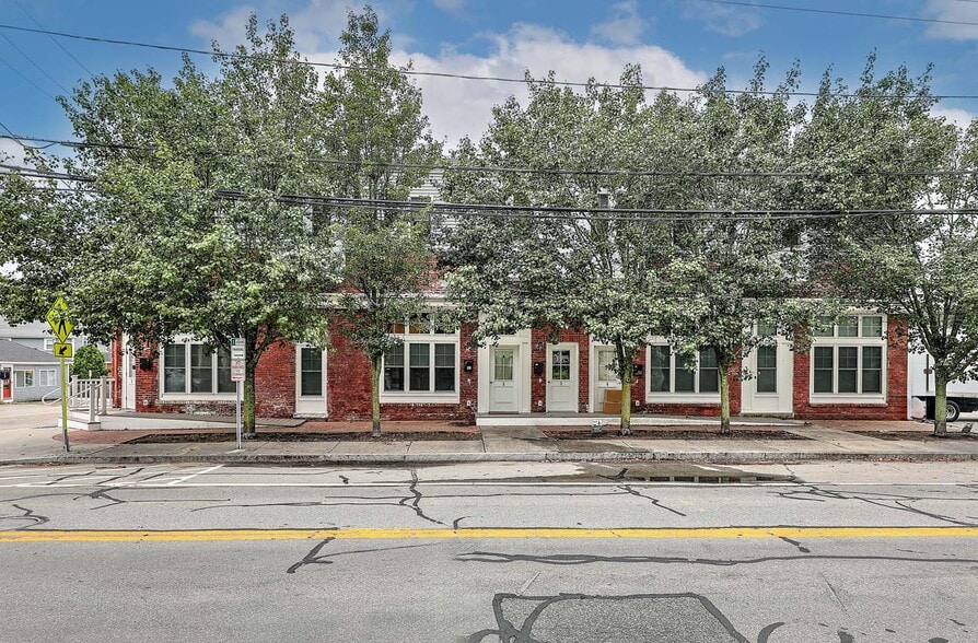 183-191 Washington Rd, Barrington, RI for sale - Building Photo - Image 2 of 32