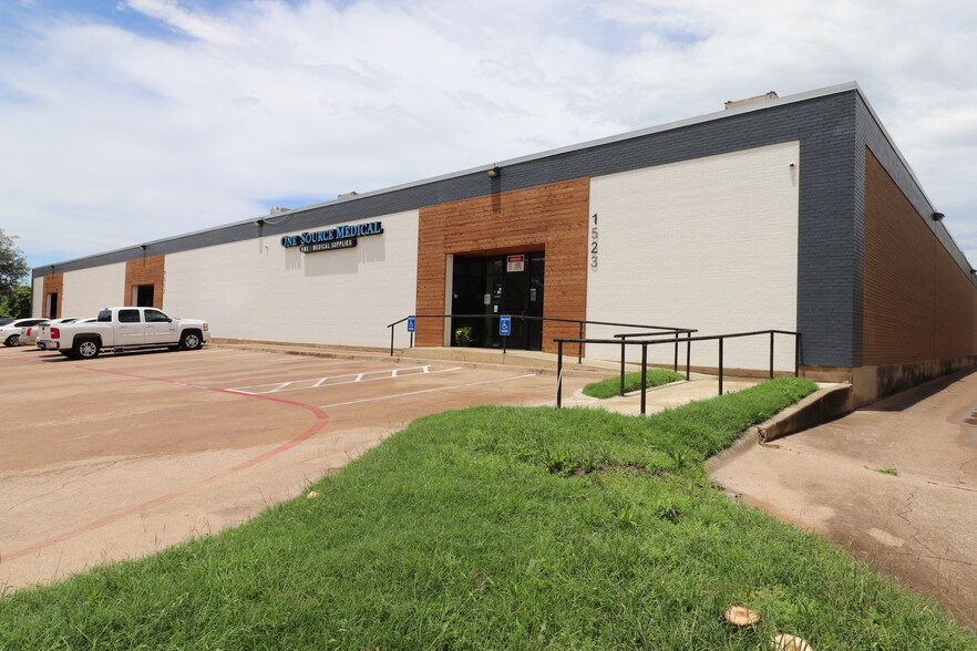 1511-1523 Prudential Dr, Dallas, TX for lease - Building Photo - Image 1 of 3