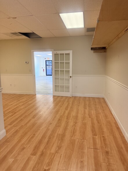 97 Lafayette Rd, Hampton Falls, NH for lease - Building Photo - Image 3 of 13