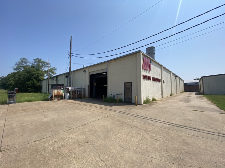 510 Access Rd, Jackson, MS for lease - Building Photo - Image 1 of 15