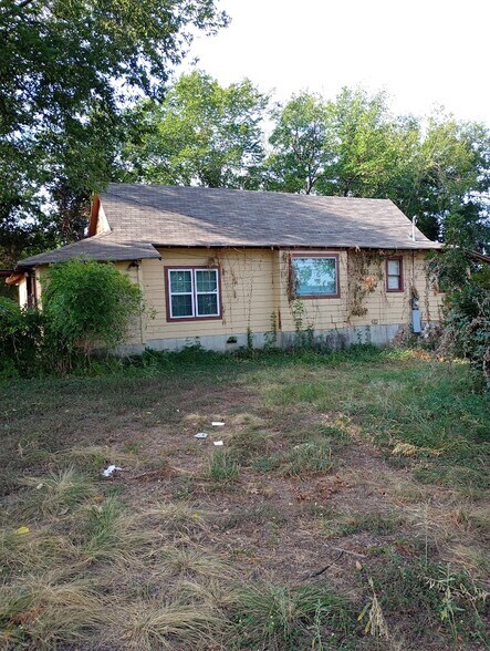 2104 Taft St, Fort Worth, TX for sale - Building Photo - Image 2 of 3