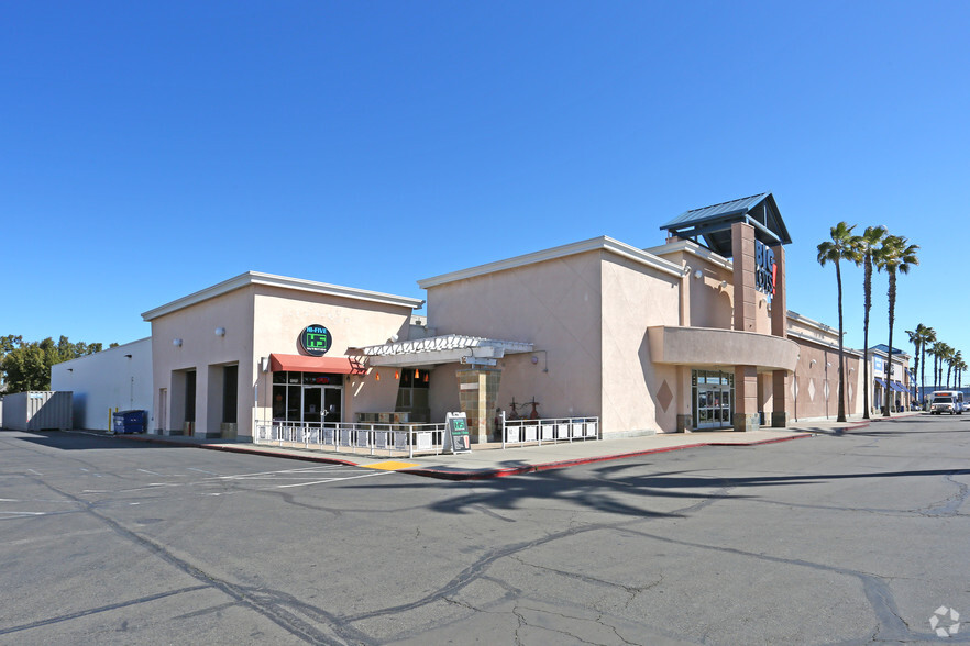 1231-1325 W Yosemite Ave, Manteca, CA for lease - Building Photo - Image 1 of 10