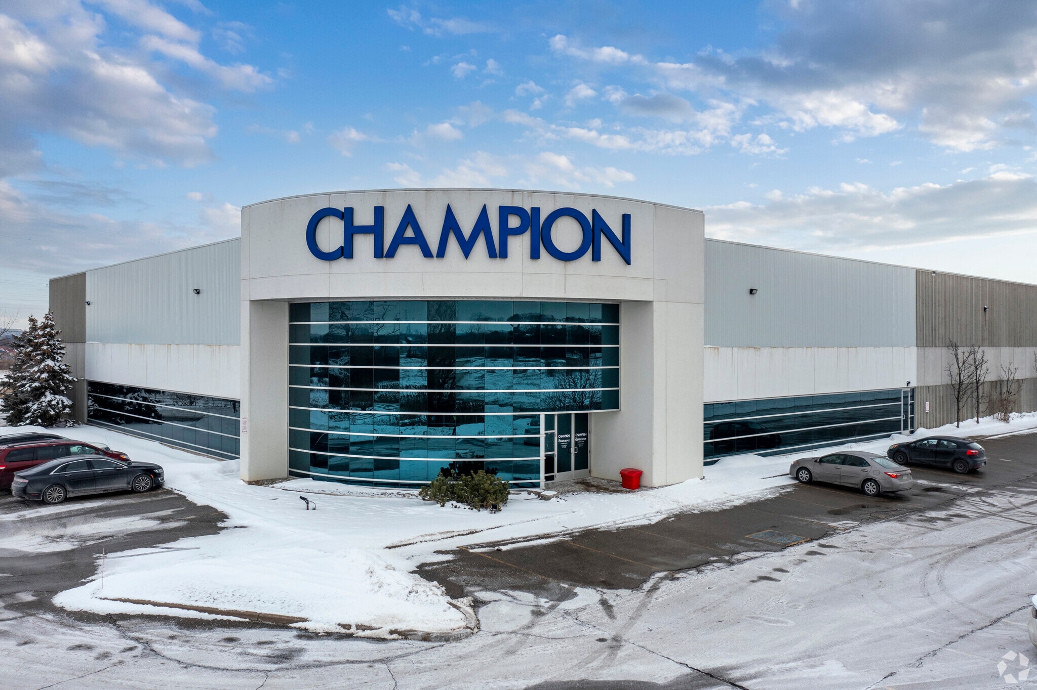 140 Great Gulf Dr, Concord, ON for sale Primary Photo- Image 1 of 1