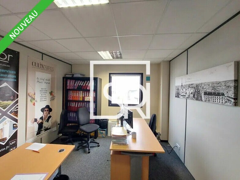 Office in Clermont-Ferrand for sale - Interior Photo - Image 2 of 16