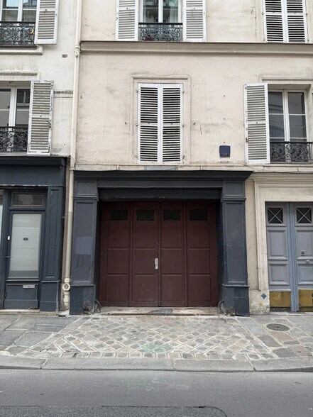 Flex in Paris for lease - Building Photo - Image 1 of 12