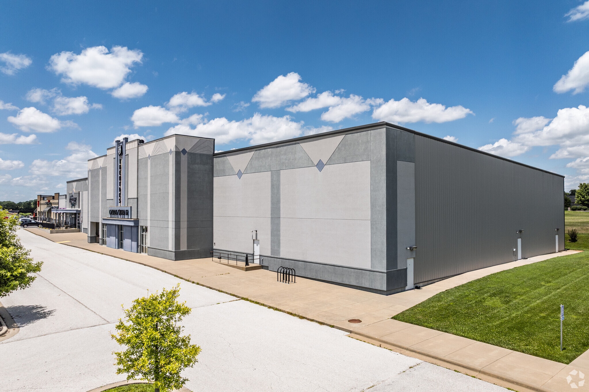 620 N 25th St, Ozark, MO for sale Primary Photo- Image 1 of 6