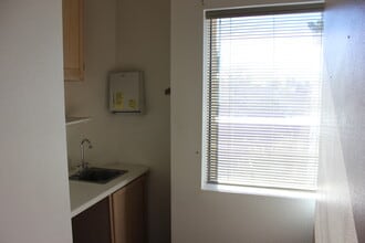 222-228 S Rainbow Blvd, Las Vegas, NV for lease Interior Photo- Image 2 of 4