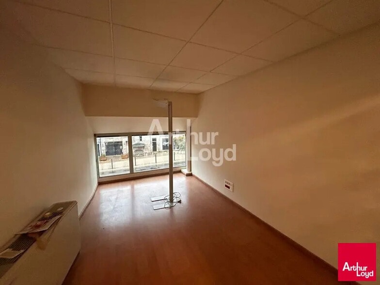 Retail in Blois for lease - Interior Photo - Image 3 of 3