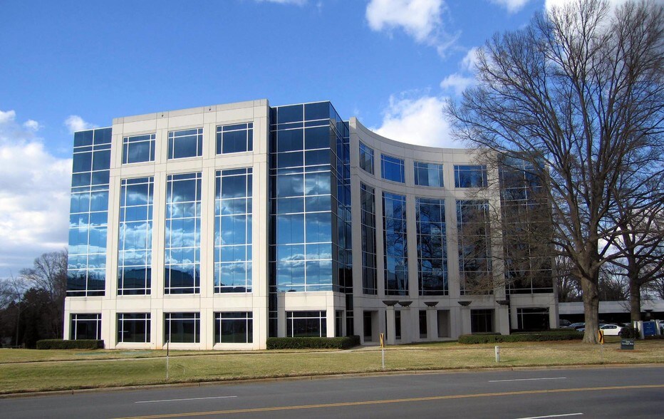 5501 Carnegie Blvd Charlotte North Carolina 28209 Usa 5925 Carnegie Blvd, Charlotte, NC 28209 - Carnegie VIII | LoopNet