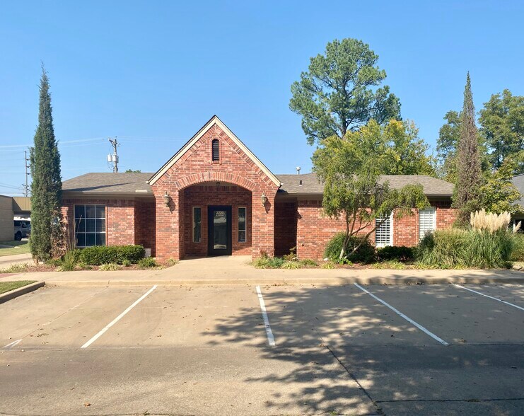 2220 W 7th Ave, Stillwater, OK for sale - Building Photo - Image 1 of 1