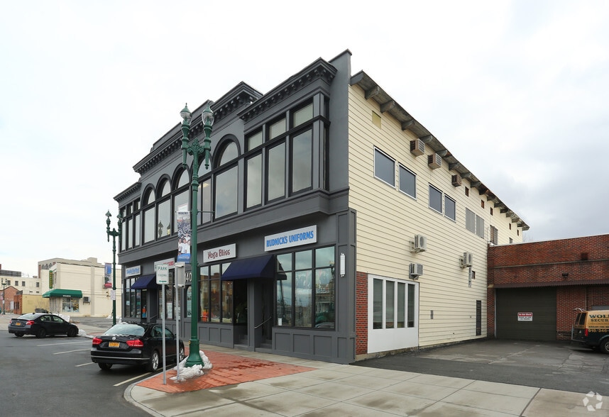 140 Erie Blvd, Schenectady, NY for lease - Building Photo - Image 2 of 4